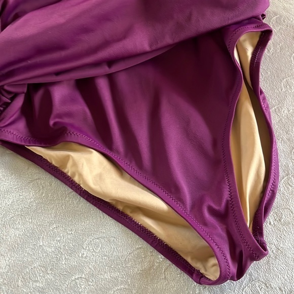 J. Crew Twisted One-Shoulder Ruched One-Piece Swimsuit‎ Purple Size 4 - Picture 5 of 13